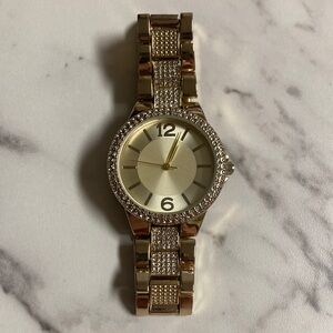 Elegant Gold Women's Watch